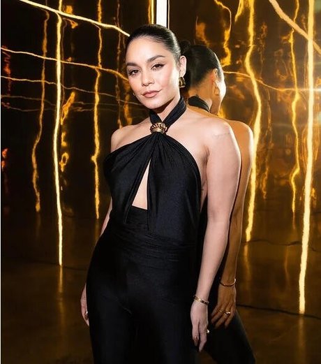 Vanessa Hudgens nice pornstar photos