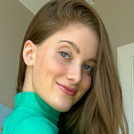 emilybel pretty actress gallery