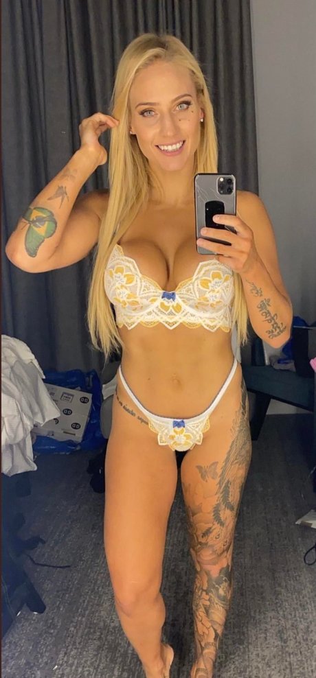 Ebanie Bridges model sex archive