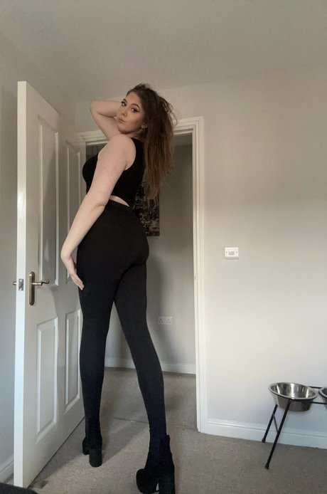 Katie Woolls  top profile image