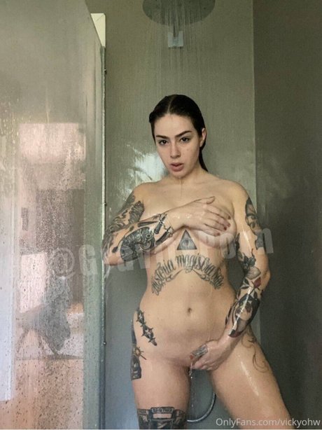 Ex Vicky Ohw erotic actress pic