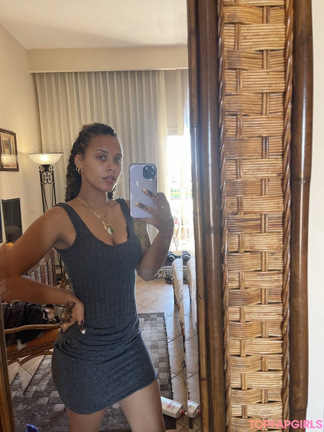 Riarockkxs pornstar pic