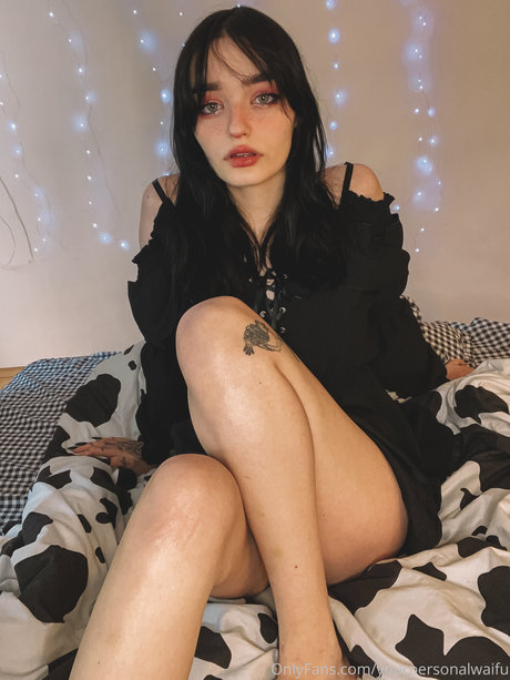 YourPersonalWaifu top profile image