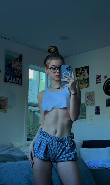 Anna Shumate exclusive model images