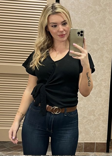 Katie Lalinde high quality pornstar archive