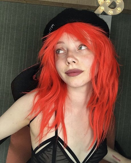Malvinamoney pornstar photo