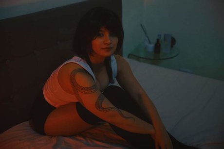 Nyaaati adult model images