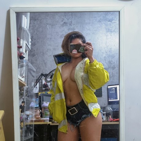 Nyaaati model free galleries