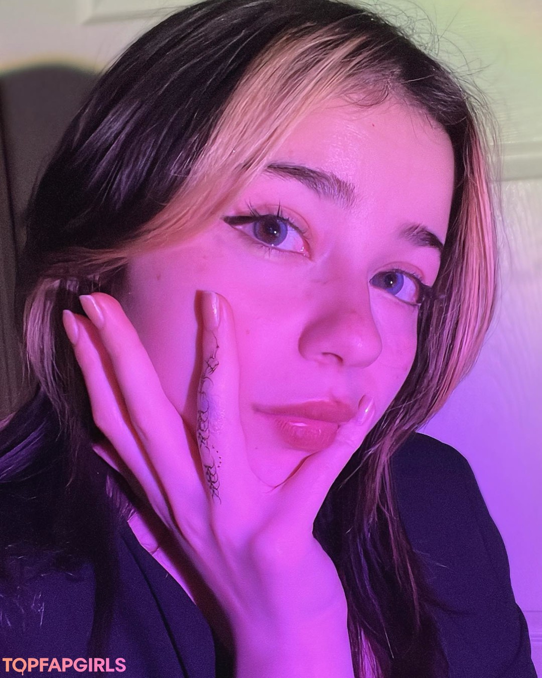 Sugashi  top profile image