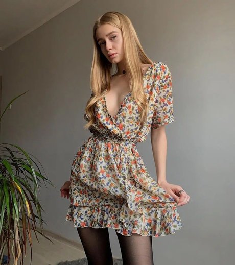 Vlada Dobryak art star pictures