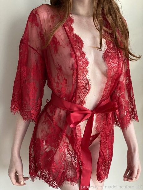 Madeline Ford star sexy picture