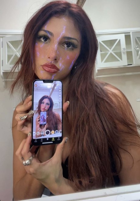 Isabella Ferregur naked model pictures