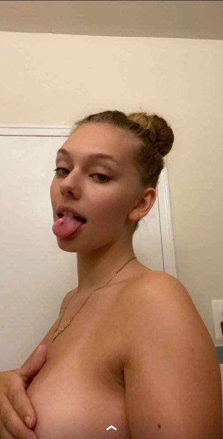 Lydia Renae exclusive star picture