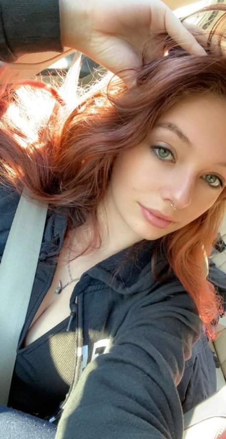 Lydia Renae beautiful pornstar img