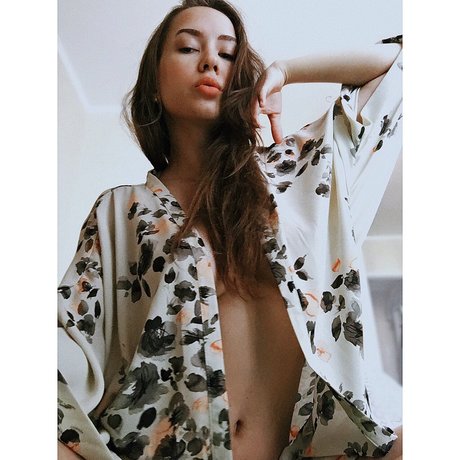 Natasha Roik beautiful model gallery