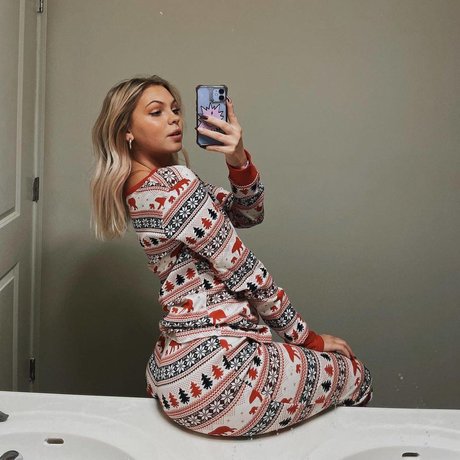 anime babe onlyfans sexy nudes photos