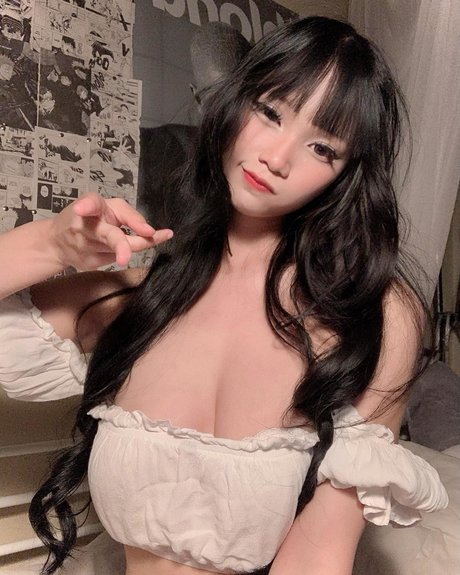 Jilan model porn photo