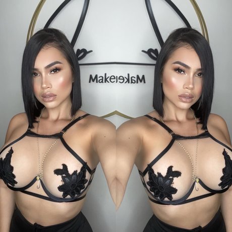 Colombiana Bombshell Mel pornstar sex img