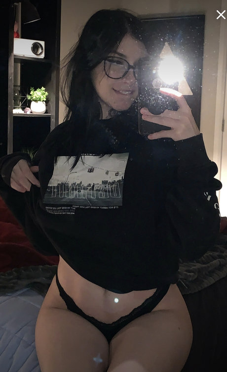 czech teen onlyfans nudes image