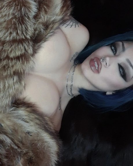 Abru Shaddix nude model galleries