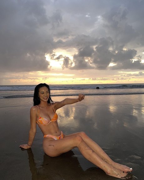 Kathryn Tan pornstar top picture