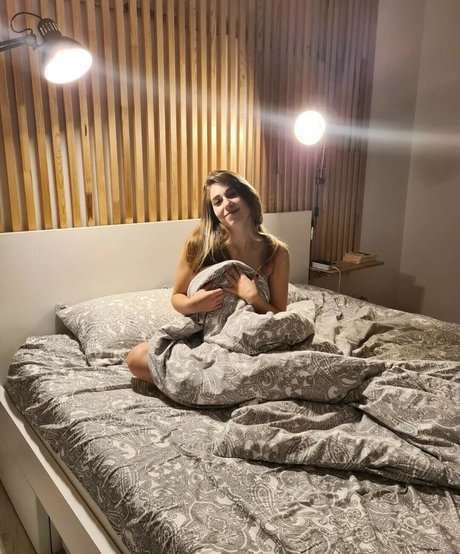 Yonia star pornographic galleries