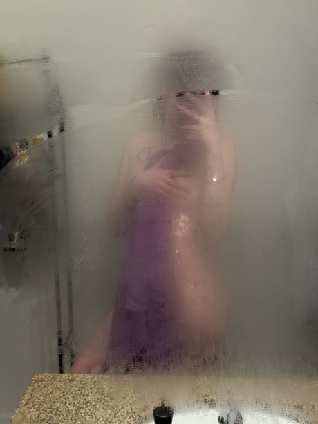 Queen etimy naked pornstar image