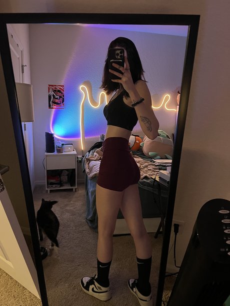 Queen etimy sexy star photo