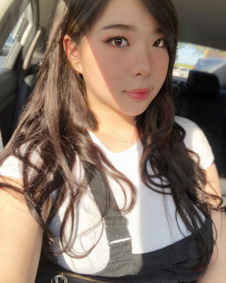 girl onlyfans top pics