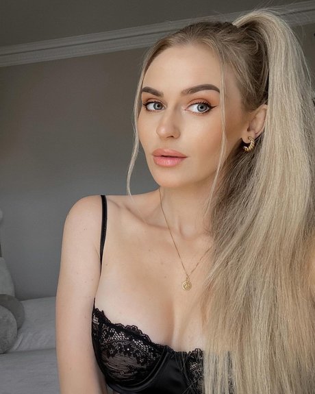 Anna Nystroem art pornstar pictures