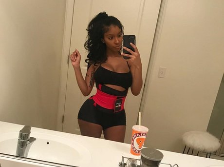 curvy naked onlyfans sexy naked galleries
