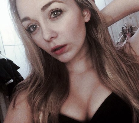 Elyse Summer model perfect galleries