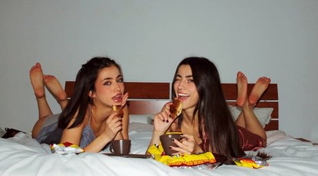 Lucrelisa perfect pornstar pictures