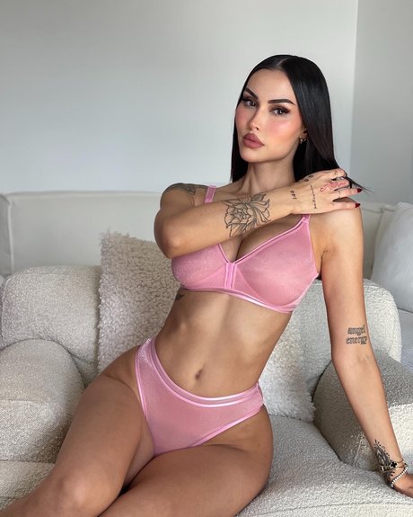 Annelese Milton art model picture