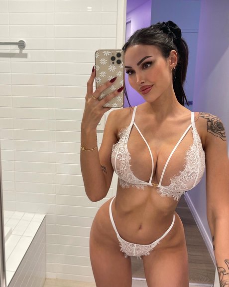 Annelese Milton model pretty gallery