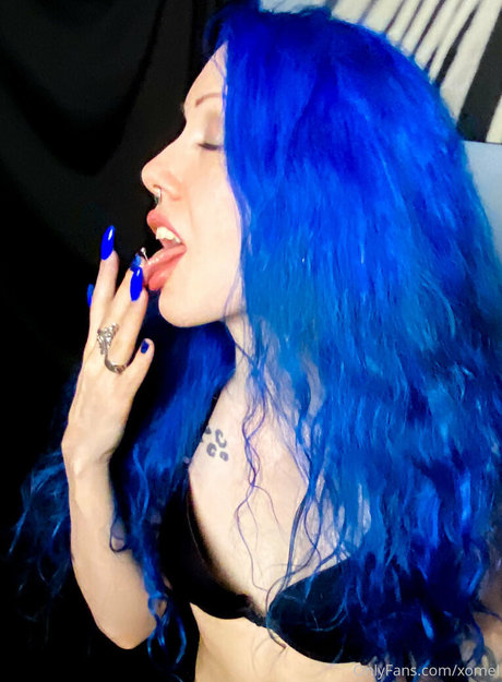 xomel pornstar photo