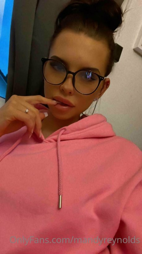Mandy Reynolds star nude image