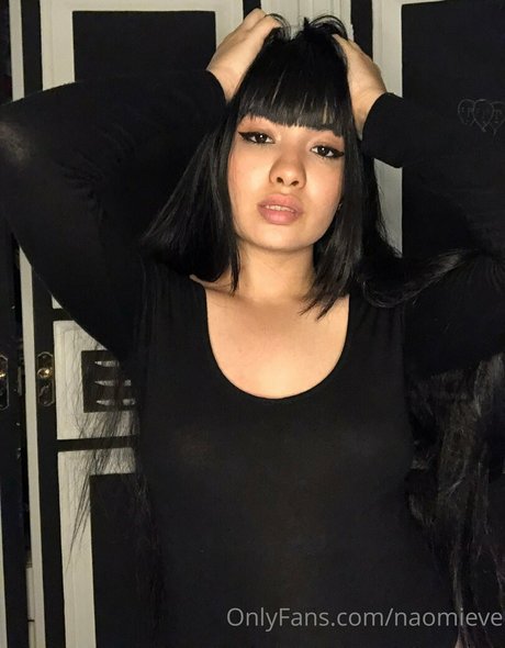 naomieve exclusive pornstar images