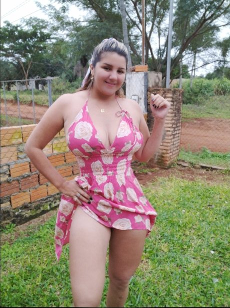 Esmi pornstar naked pic