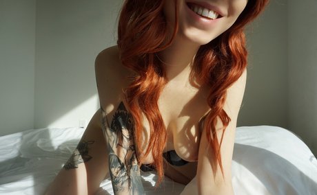 April Hylia xxx star img