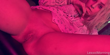 Lexi Morning model hot pic