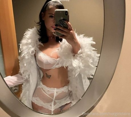 Submissive Skylar sexy pornstar photos