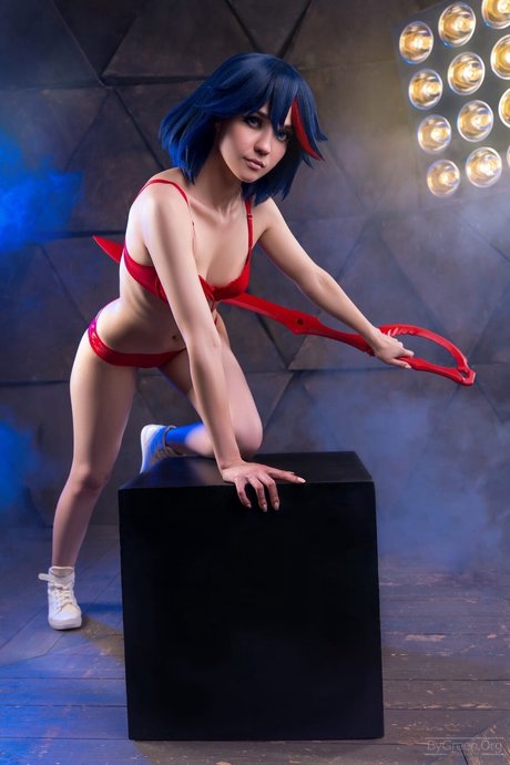 Ariadna Lobe model sexy pic
