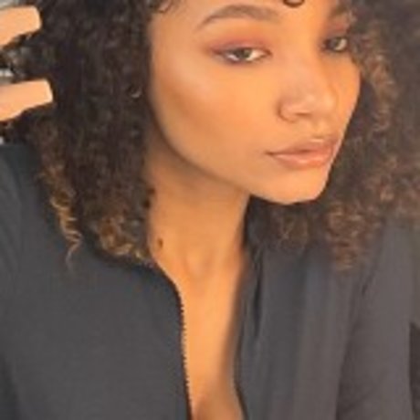 KVLCV pornographic model img