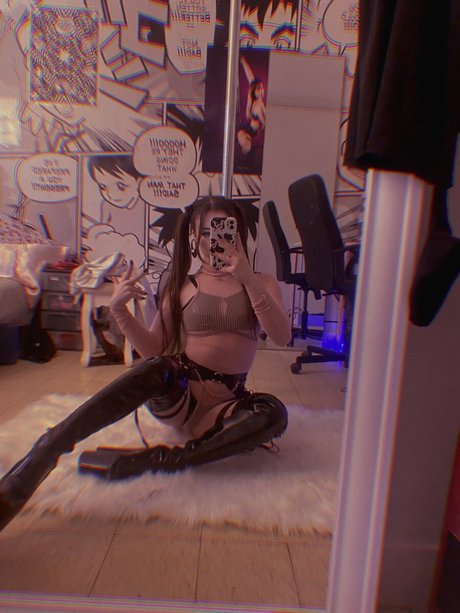 Nellyxven beautiful model image