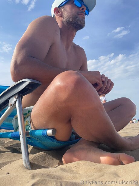 Lucri28 nudes model pic