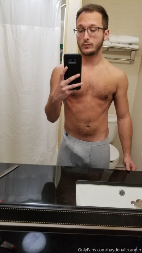 Haydenalexander naked star photos