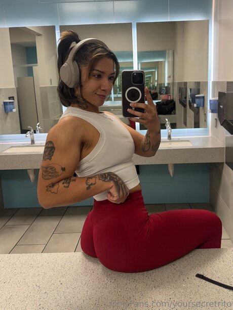 Yoursecretrito hd pornstar img