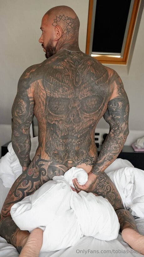 Tobias Bleu pornstar erotic images