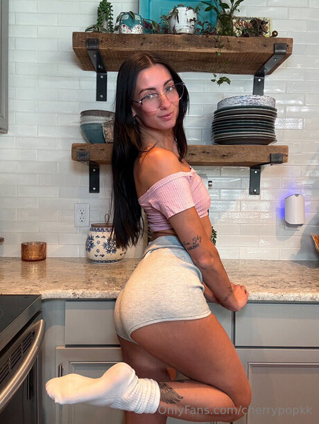 Cherrypopkk xxx pornstar photos